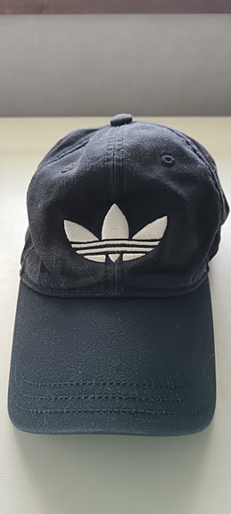 Adidas lippis