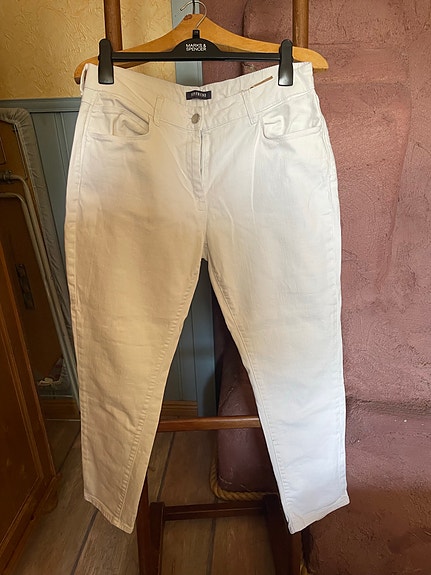 Marks&Spencer valkoiset farkut 16/44