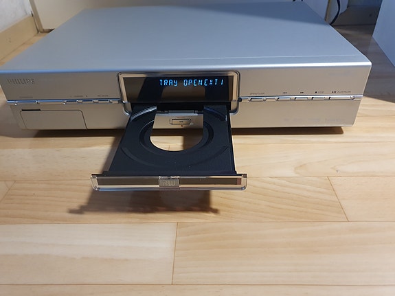 Philips DVDR-880 tallentava dvd-soitin
