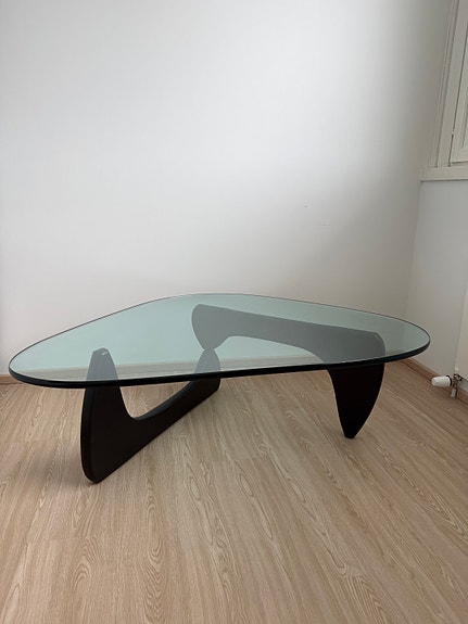 Vitra Noguchi sohvapöytä, Musta Saarni