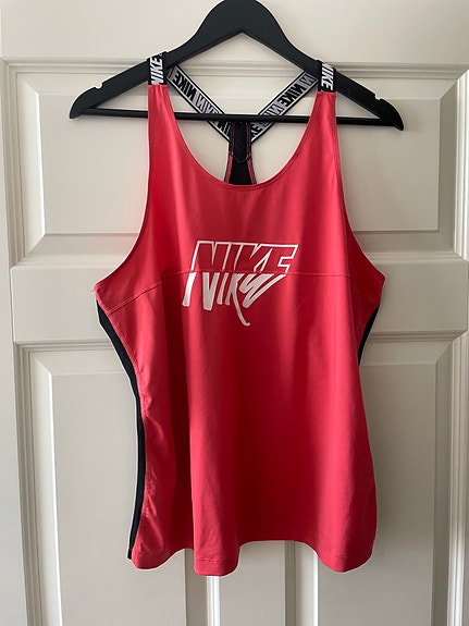 Nike treenitoppi L