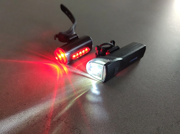 pyörän etu- ja takavalo USB-ladattava