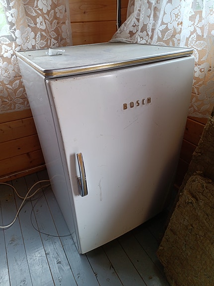 Vintage Bosch-jääkaappi (1950/1960-luku) – täydellinen retrosisustukseen!