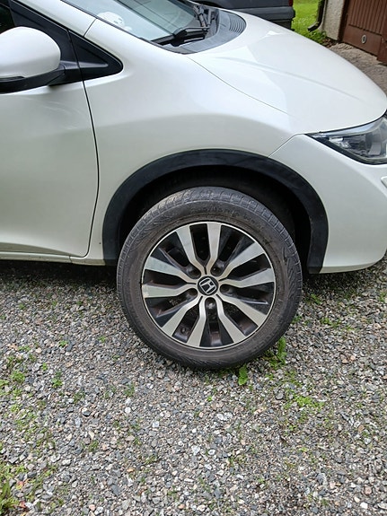 Honda vanteet kitkarenkailla 5x114.3