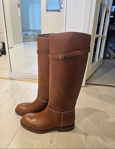 Polo Ralph Lauren ruskeat saappaat
BOOTS TALL