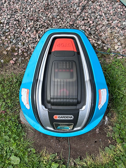 Gardena robottileikkuri