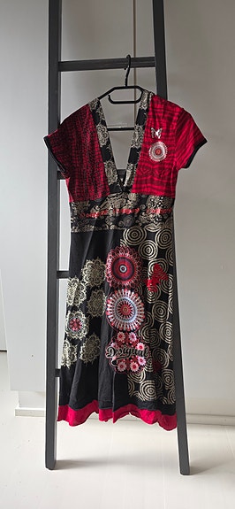 Desigual mekko