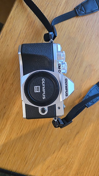 Olympus OM-D E-M10 Mark III