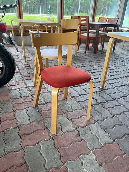ARTEK tuoli leimalla