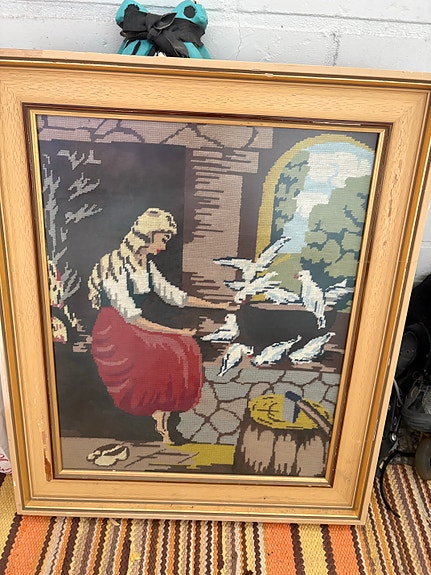 Vanha kanavatyö Tuhkimo kehystettynä