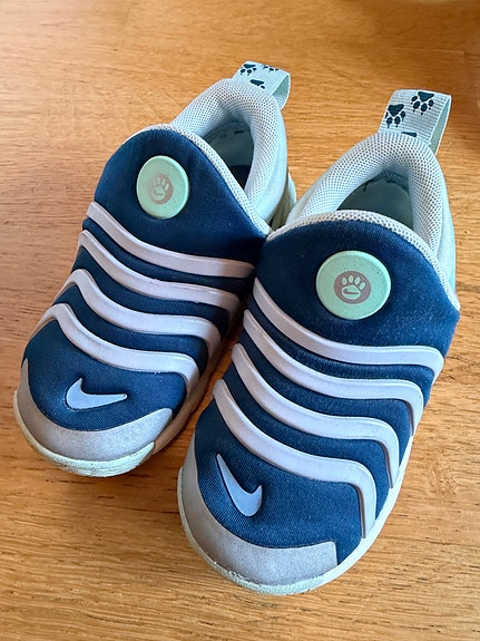 Lasten Nike kengät koko 25