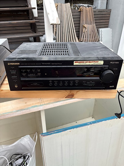 Pioneer VSX-407RDS äänenvahvistin