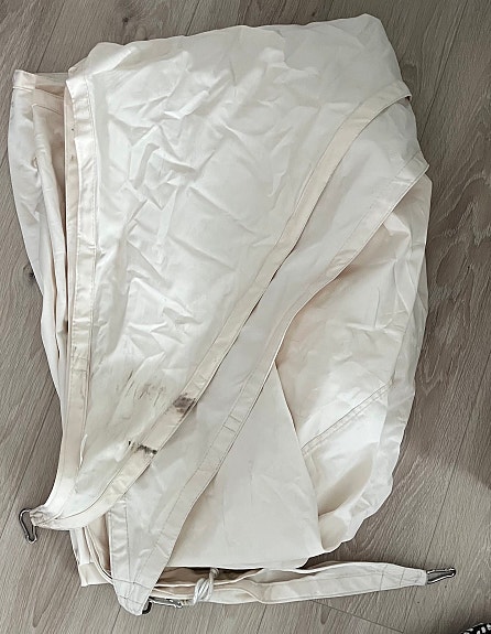 Kolmion muotoinen aurinkopurje ( beige)