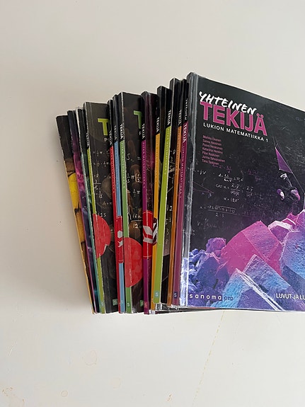 Tekijä lukion matematiikan kirjat osat 1-13