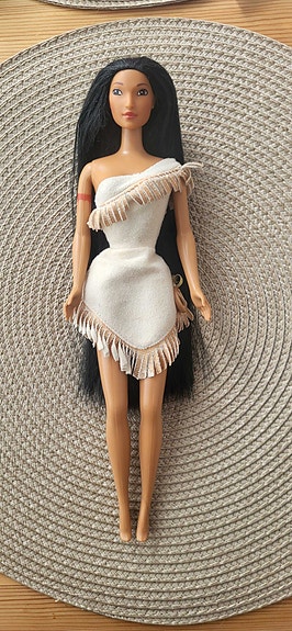 Pocahontas Mattel nukke