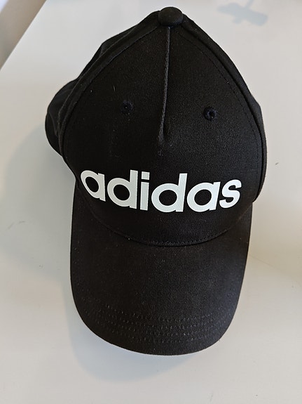 Adidas lippis