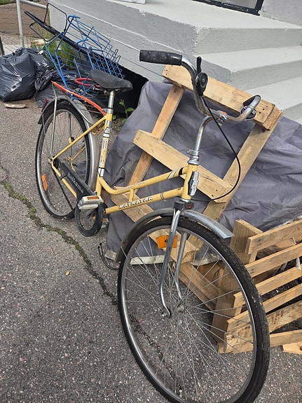Helkama naisten kaupunkipyörä 28" koko M