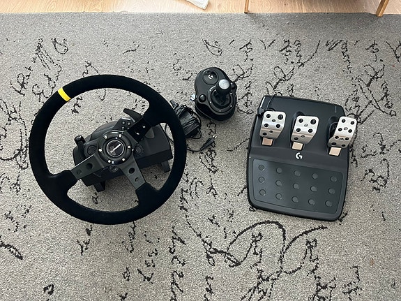 Logitech ratti,polkimet ja vaihdekeppi
