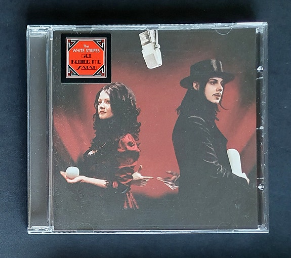 The White Stripes - Get Behind Me Satan CD (2005)