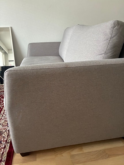 Pohjanmaan harmaa kahdenistuttava vuodesohva