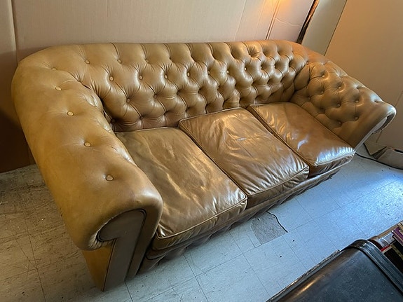Chesterfield nahkasohva