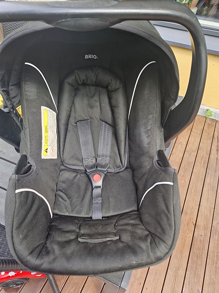 BRIO turvakaukalo 0–13 kg musta