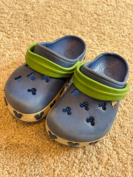 Crocsit, koko 24