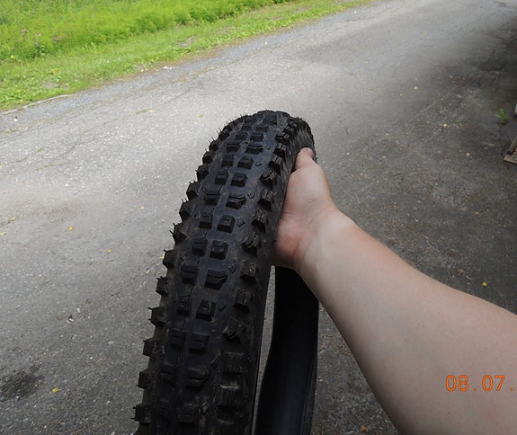 2Kpl Surly Dirt Wizard 27.5 x 3.0" + Sisärenkaat