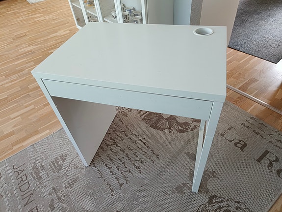 Ikea micke työpöytä