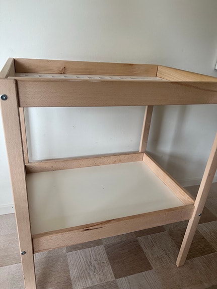 vauvan hoitopöytä IKEA