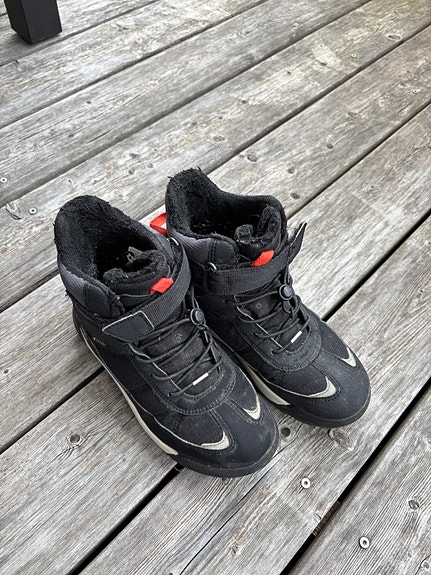 Viking Goretex talvikengät koko 35