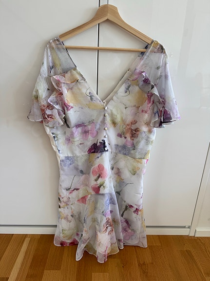 Ted Baker juhlamekko M