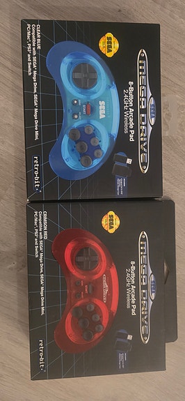 Retro-Bit - Sega Mega Drive 6-button Arcade Pad langaton ohjainpaketti