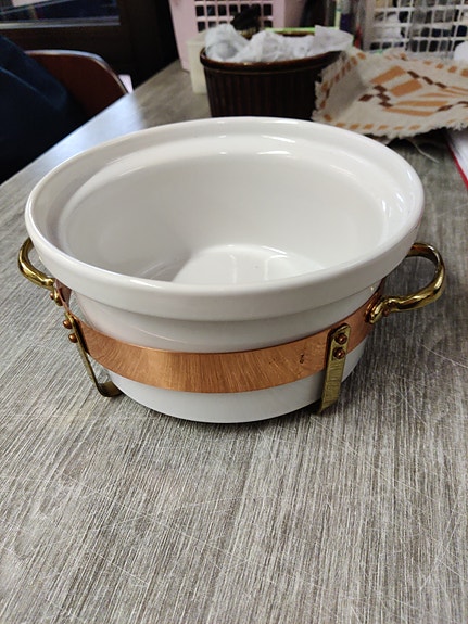 Upea keraaminen pata