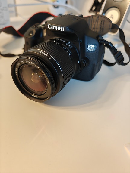 Canon EOS 700D
