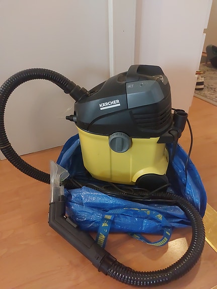 VUOKRATAAN tekstiilipesuri