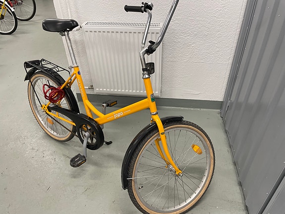 Helkama polkupyörä, rengaskoko 22" keltainen, lapselle/nuoriso