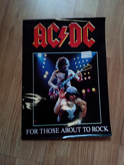 AC/DC kiertue lehtinen