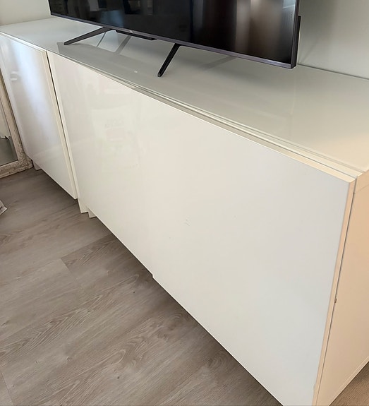 Ikea Bestå korkeakiilto