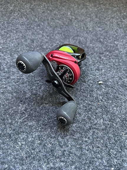 Huippu Jigi Abu Garcia Revo rocket Gen. 5 hyrräkela.
