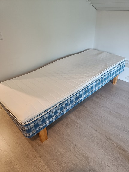 Runkopatja sänky + petari 80x200