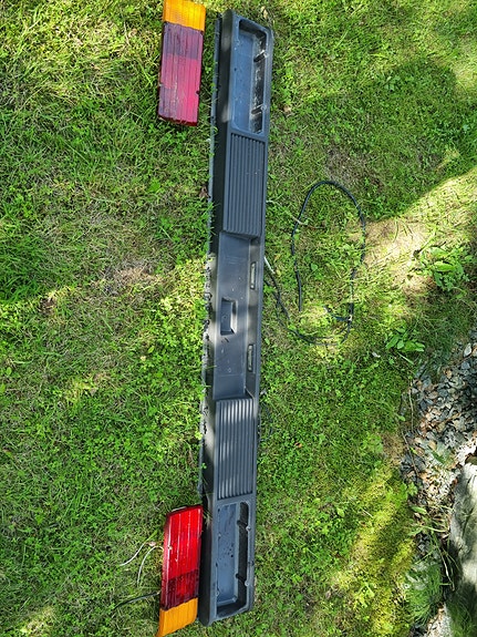 Hobby asuntovaunun takavalopaneeli