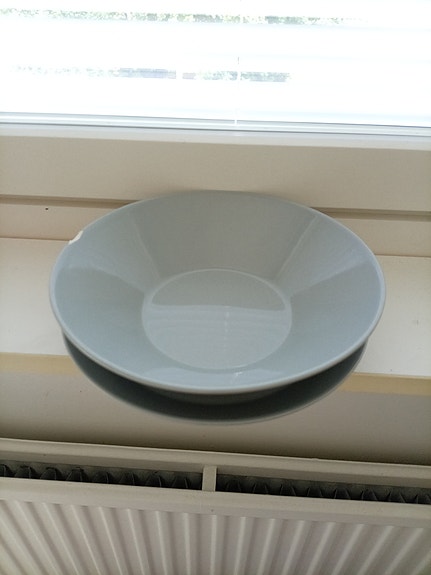 Iittala Teema harmaa normi ja syvä lautanen