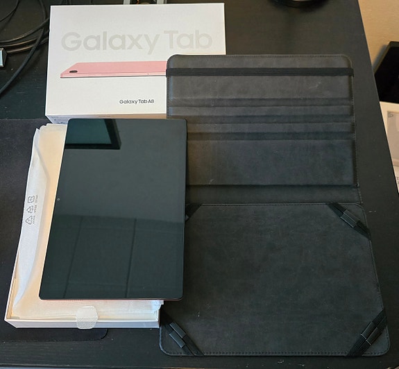 Samsung Galaxy Tab A tabletti 32 GB ja suojakotelo