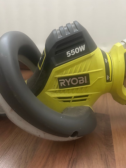 Ryobi 550W pensasleikkuri