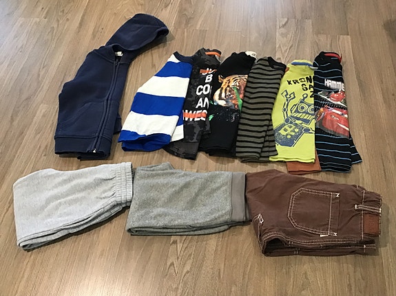 Lasten vaatepaketti pojalle, koko 98-104