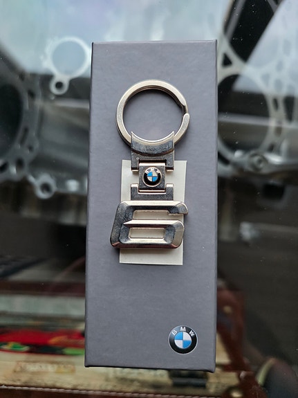 BMW 6 sarjan metallinen avaimenperä logo