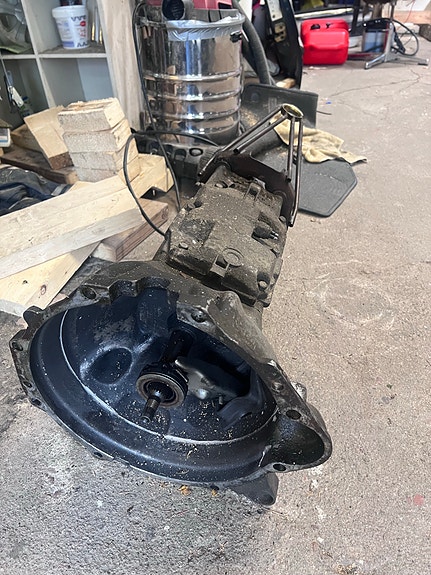 Volvo M47 vaihteisto sekä kytkinkoppia