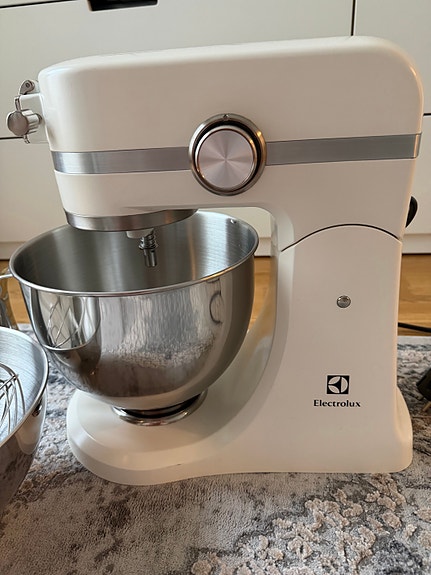 Electrolux EKM4100 yleiskone 1000W valkoinen