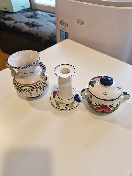 Käsinmaalatut  keramiikka-astiat